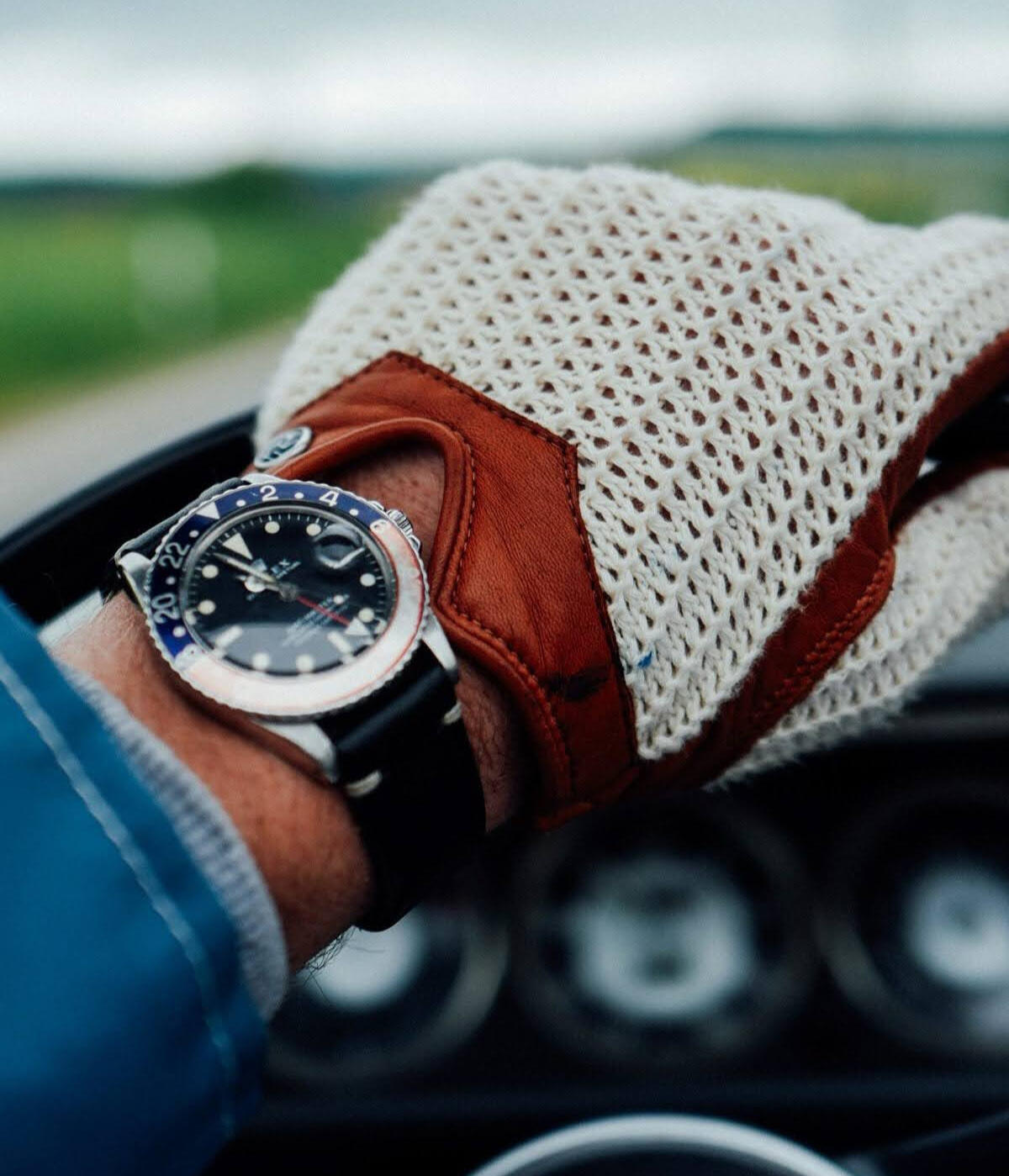 Your valuables are in safe hands with Premium Parcel Pros. We ensure on-time delivery and exceptional service.